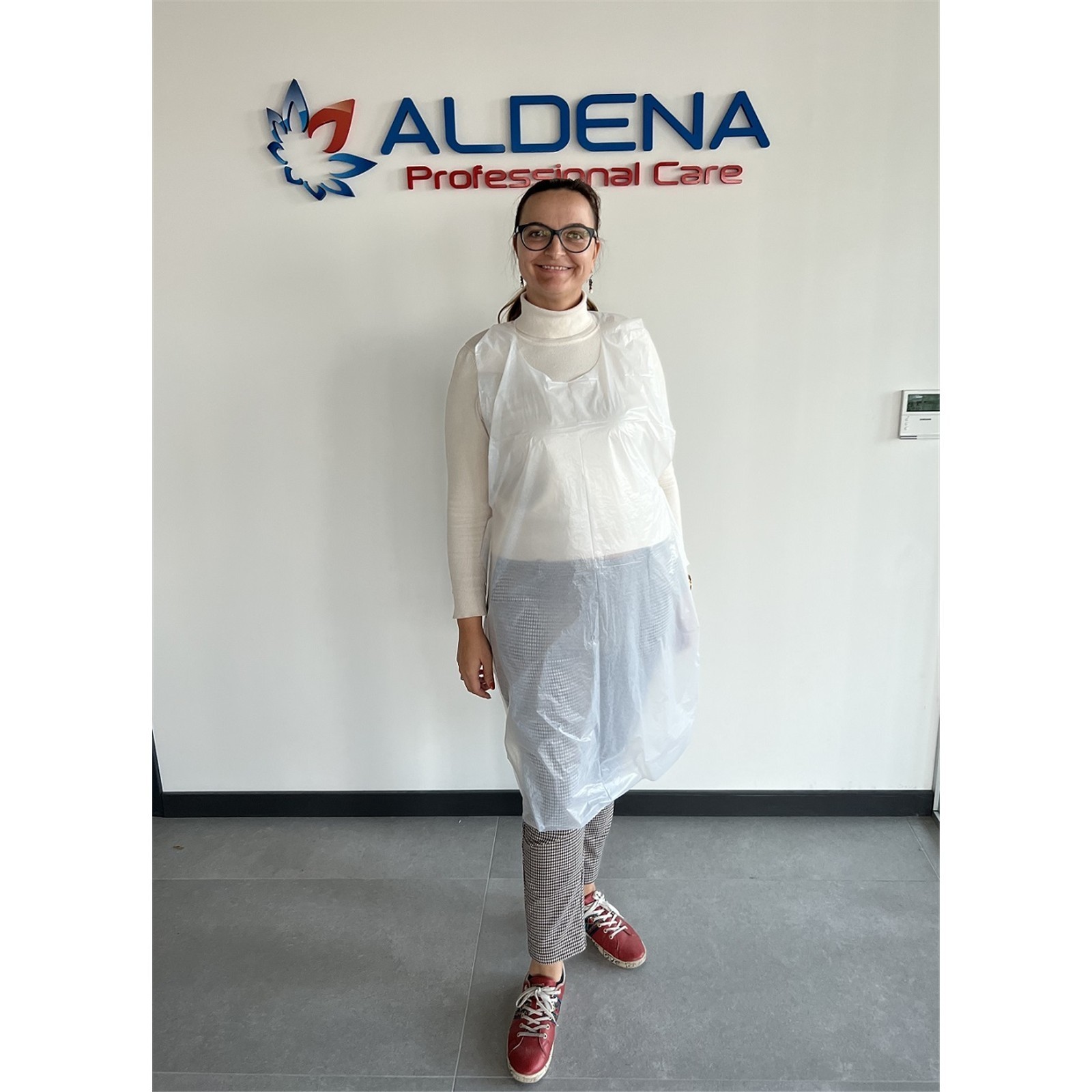 PE-Apron-white-1.jpg